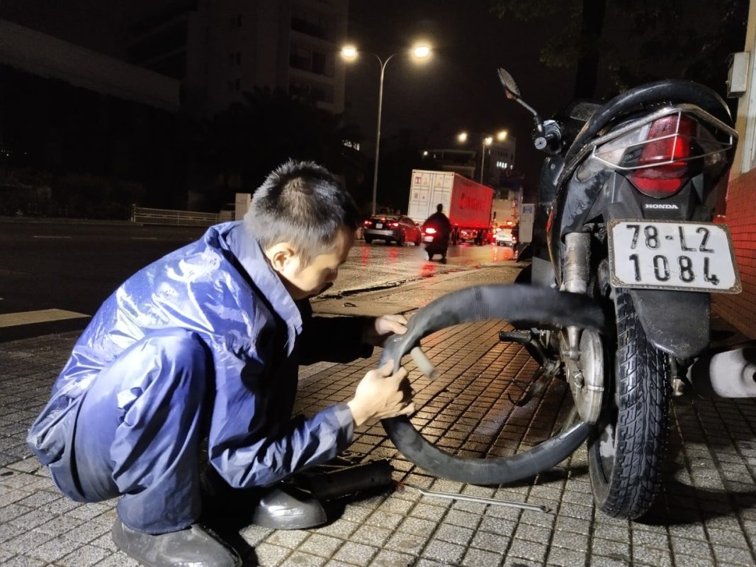 bảng giá cứu hộ xe máy hóc môn