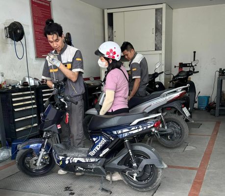 sửa xe đạp điện